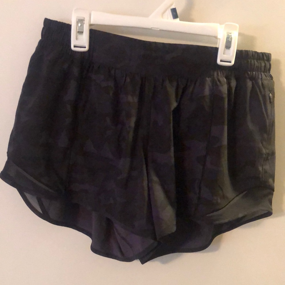 Lululemon Hotty Hot Short